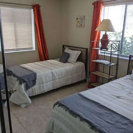 Sea Breeze- 2 Bedroom Apartment- Centrally Located West Palm Beach Exterior foto