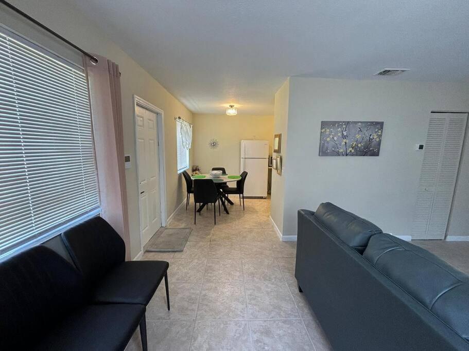 Apartment Sea Breeze- 2 Bedroom Apartment- Centrally Located *